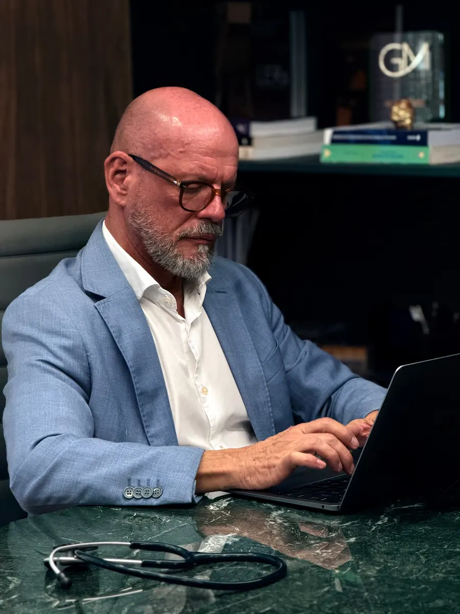 Dr. Glaycon Michels